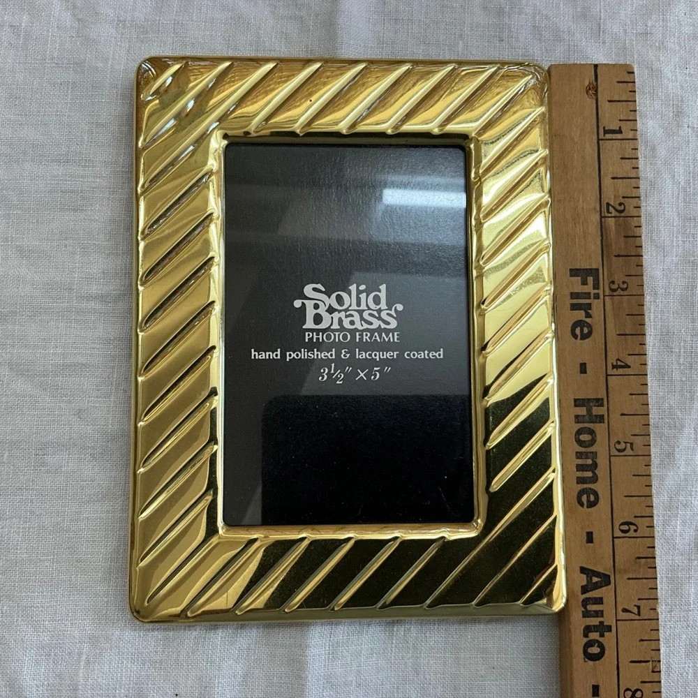 Solid Brass Photo Frame Gold‎ Ribbed Polished Lacquer Coated 3.5x5 Vintage Style
